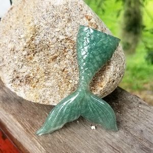 Mermaid tail magnet